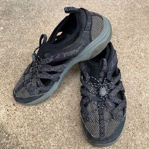 Chaco water hiking shoe womens size 8